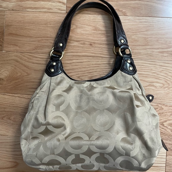 Coach Bag, Leather Handles - Picture 3 of 10